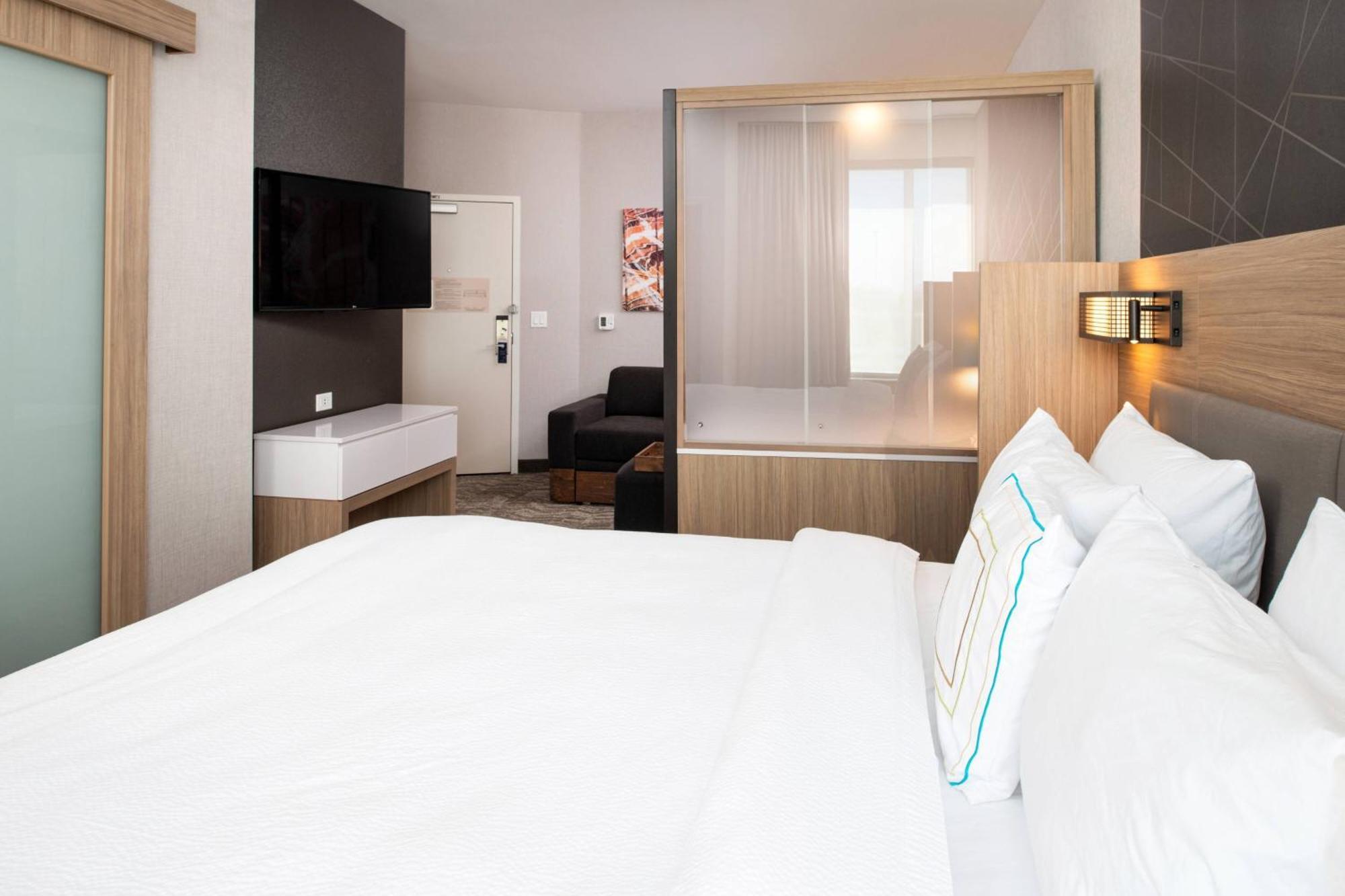 Springhill Suites By Marriott Kansas City Northeast Экстерьер фото