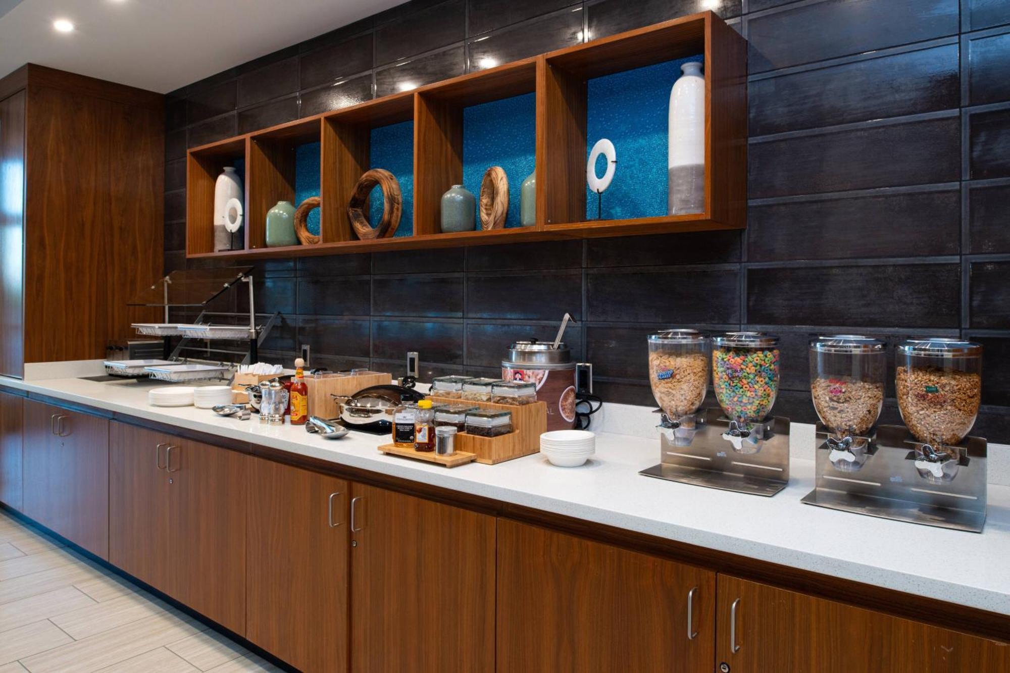 Springhill Suites By Marriott Kansas City Northeast Экстерьер фото