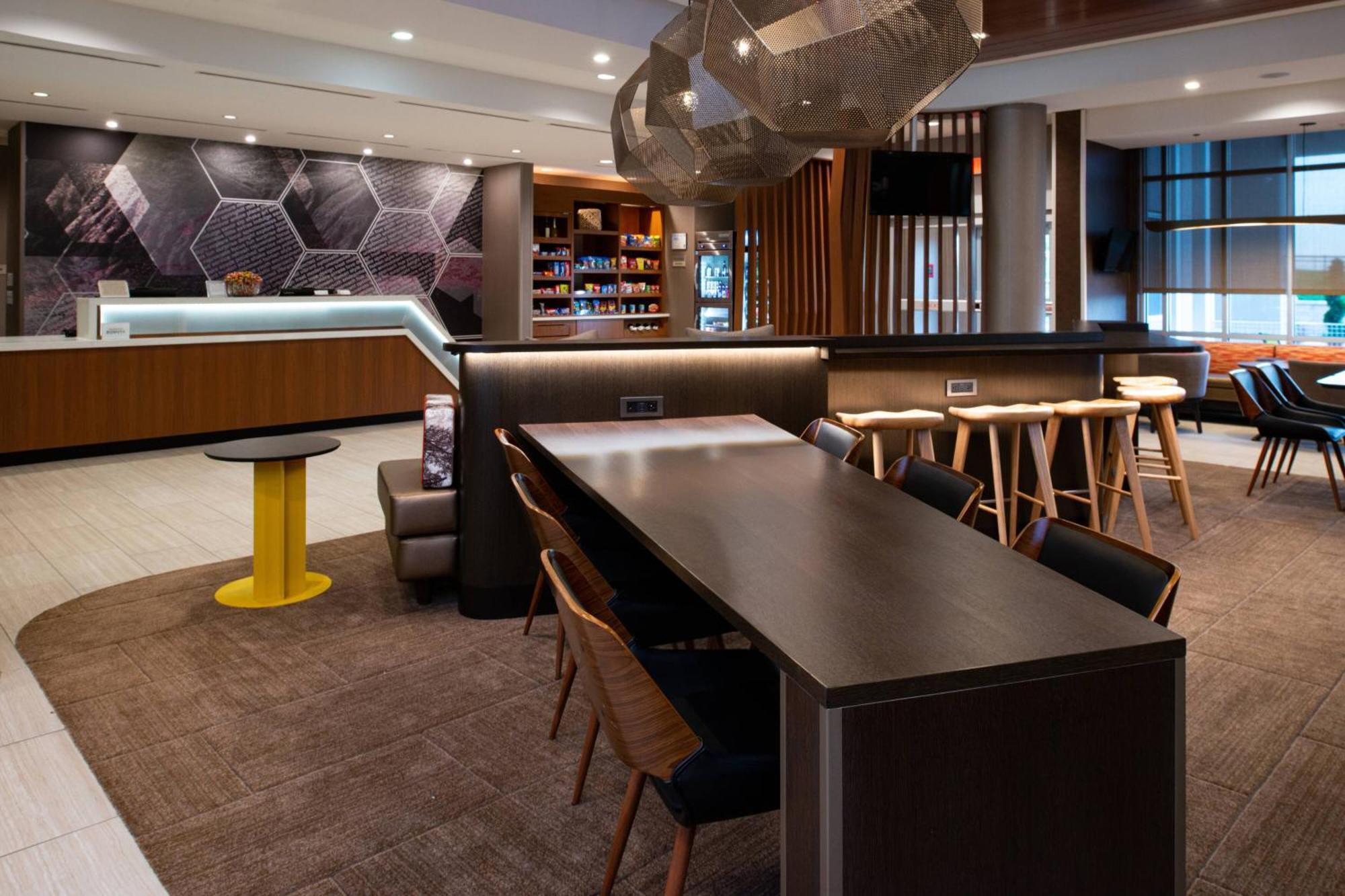 Springhill Suites By Marriott Kansas City Northeast Экстерьер фото