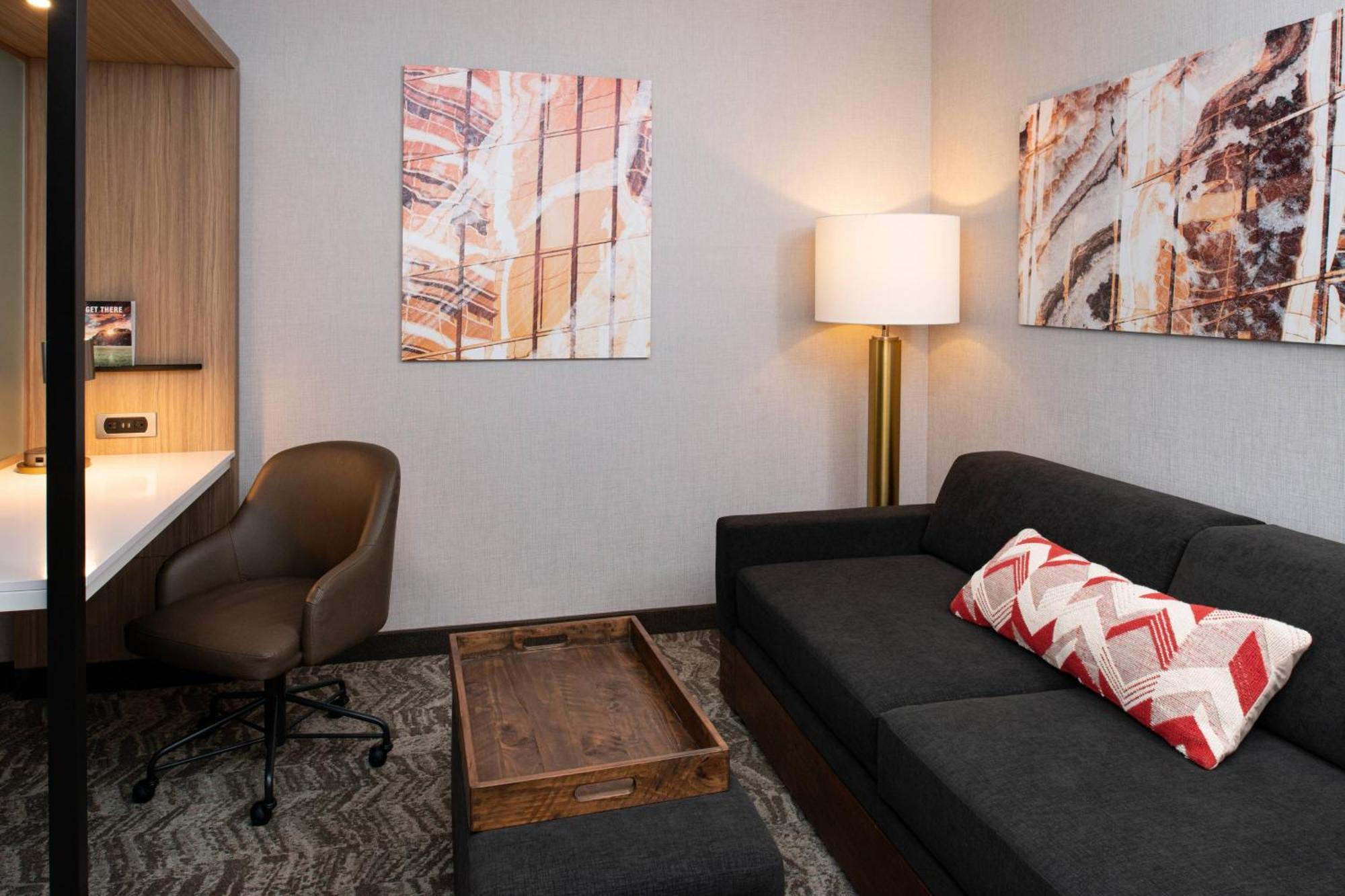 Springhill Suites By Marriott Kansas City Northeast Экстерьер фото